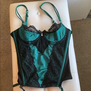 New✨ Lingerie corset w/ straps for thigh highs